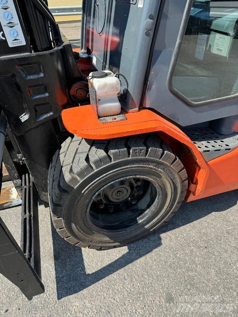 Toyota 8FBMT50 El gaffeltrucks