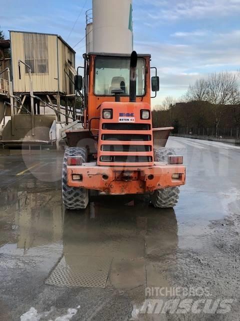Fiat-Kobelco W110 Læssemaskiner på hjul