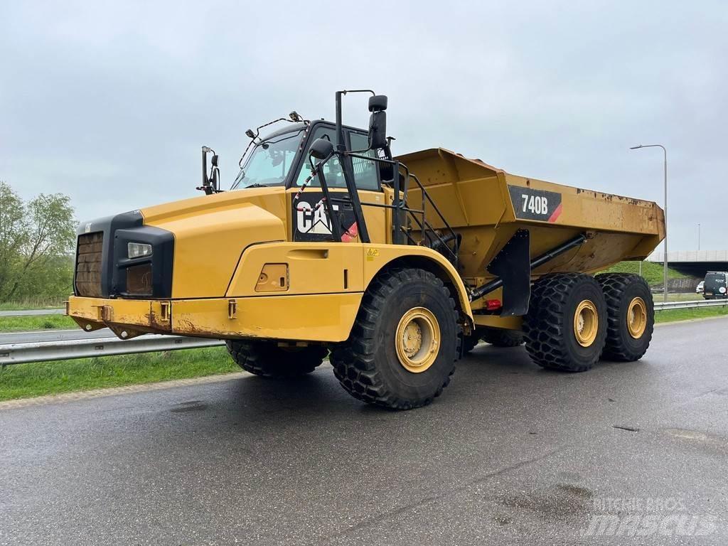 CAT 740B Terrængående lastbiler