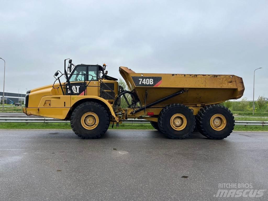 CAT 740B Terrængående lastbiler