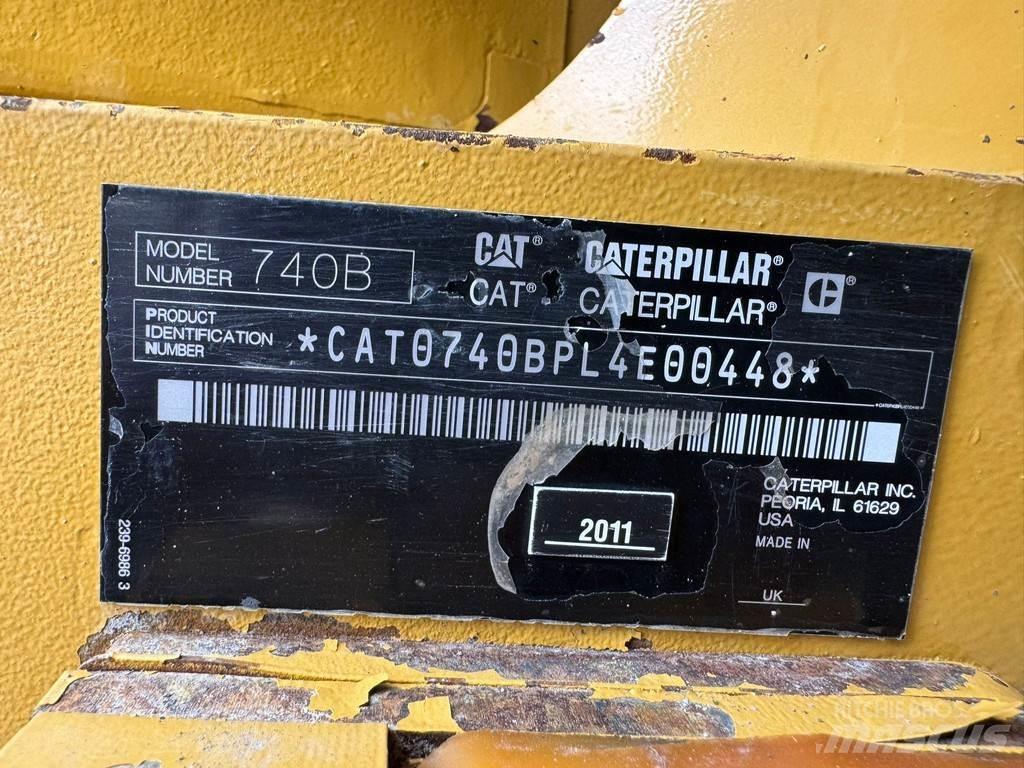 CAT 740B Terrængående lastbiler