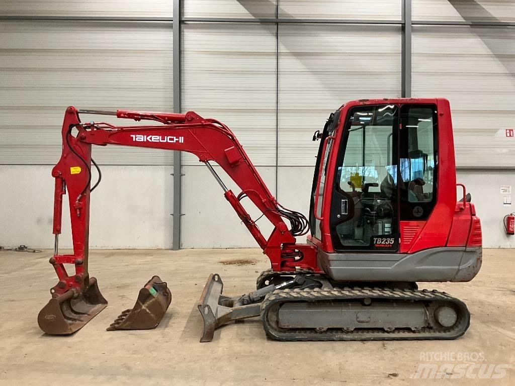 Takeuchi TB 235 Minigravemaskiner