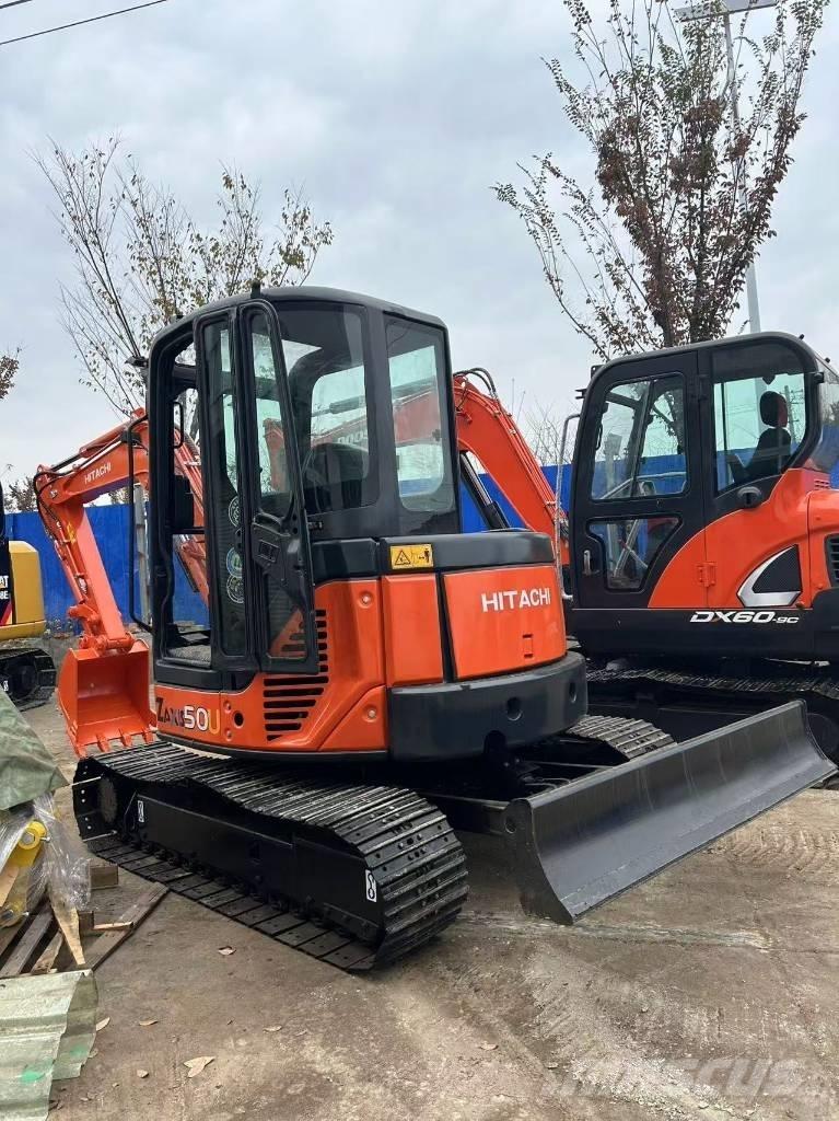 Hitachi ZX 50 Gravemaskiner på larvebånd
