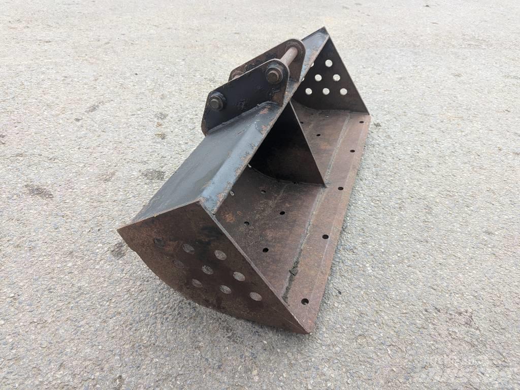 JCB GRADING BUCKET Stengrebe