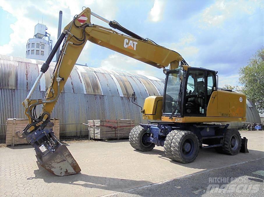 CAT M 320 F Gravemaskiner på hjul