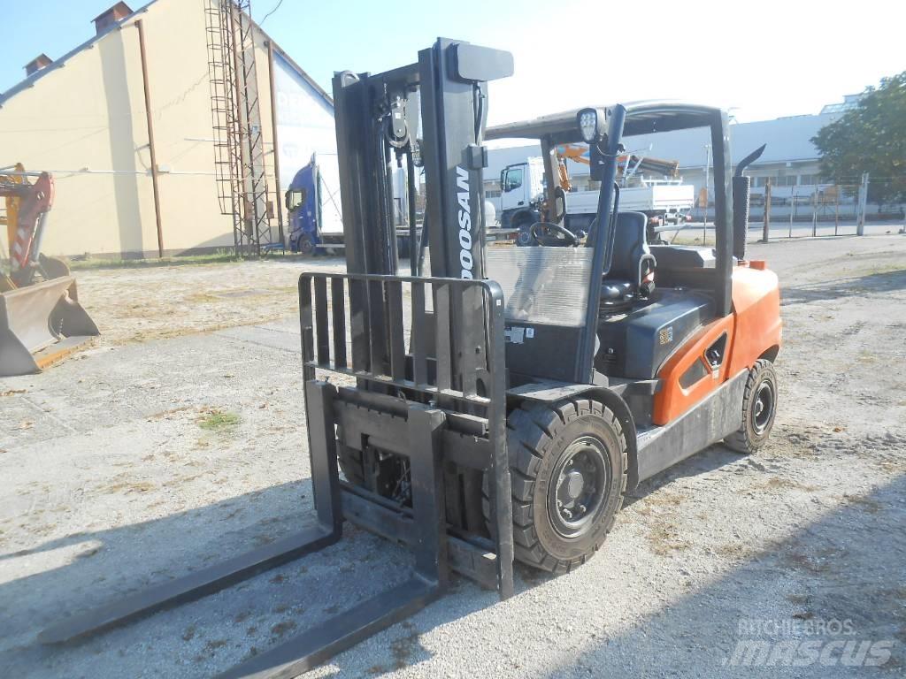 Doosan D50SC-09 Diesel gaffeltrucks