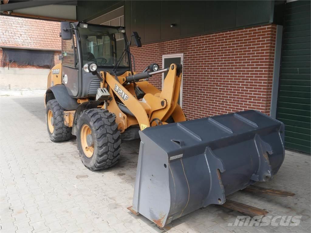Case IH 321 F Læssemaskiner på hjul