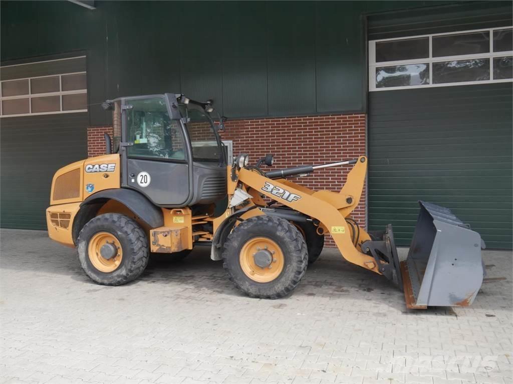 Case IH 321 F Læssemaskiner på hjul