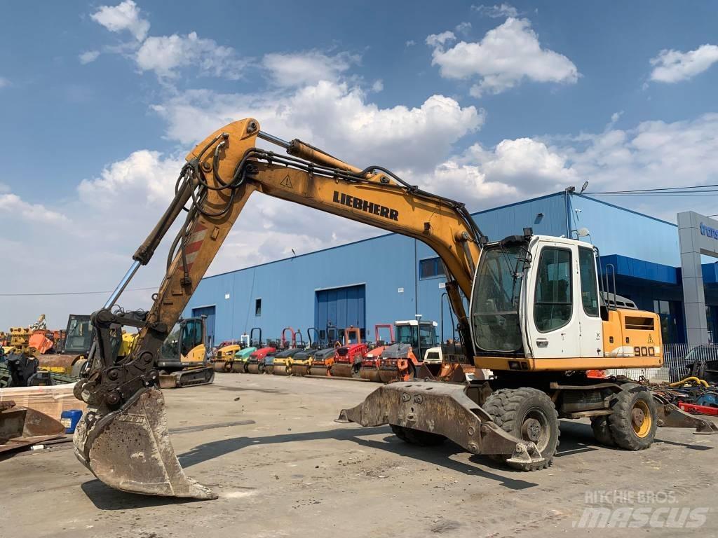 Liebherr A 900 C Gravemaskiner på hjul