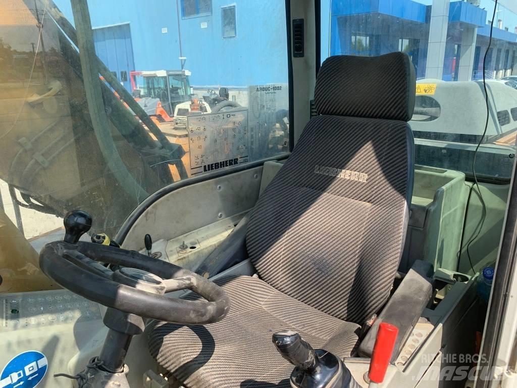 Liebherr A 900 C Gravemaskiner på hjul