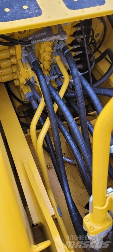 Komatsu 210LC-8 Gravemaskiner på larvebånd