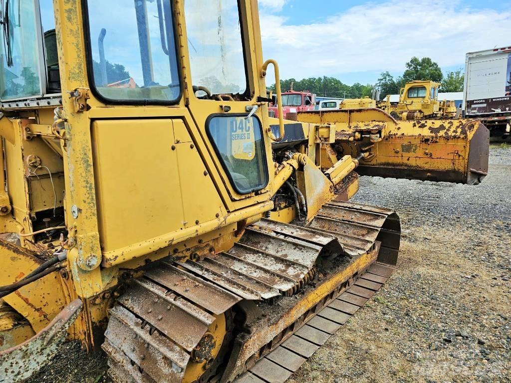 CAT D 4 C Bulldozer på larvebånd