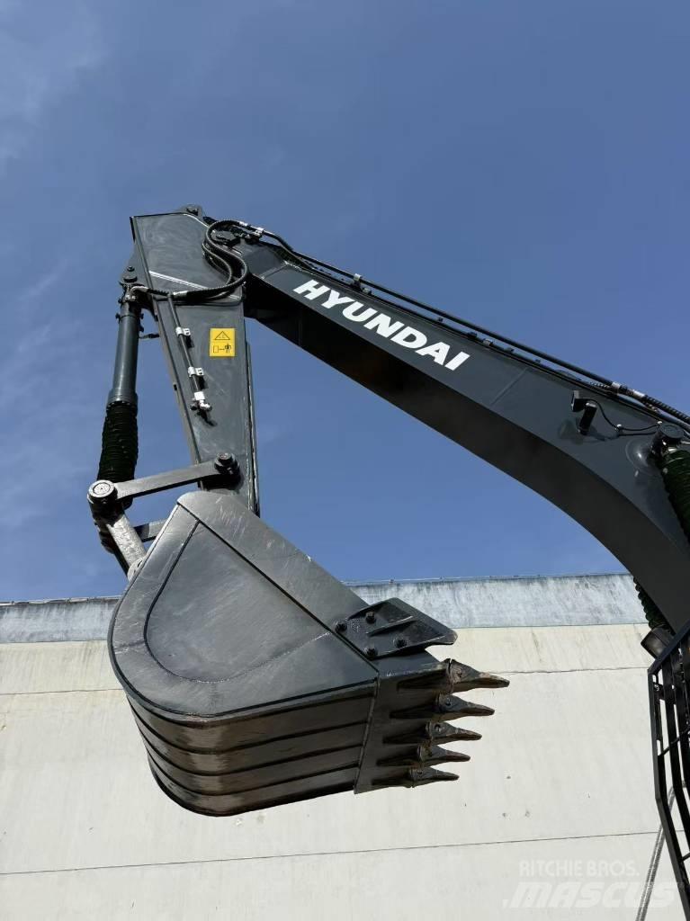 Hyundai R220-9S Gravemaskiner på larvebånd