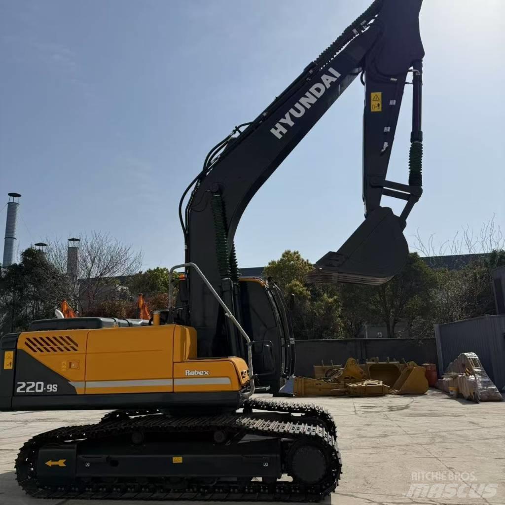 Hyundai R220-9S Gravemaskiner på larvebånd