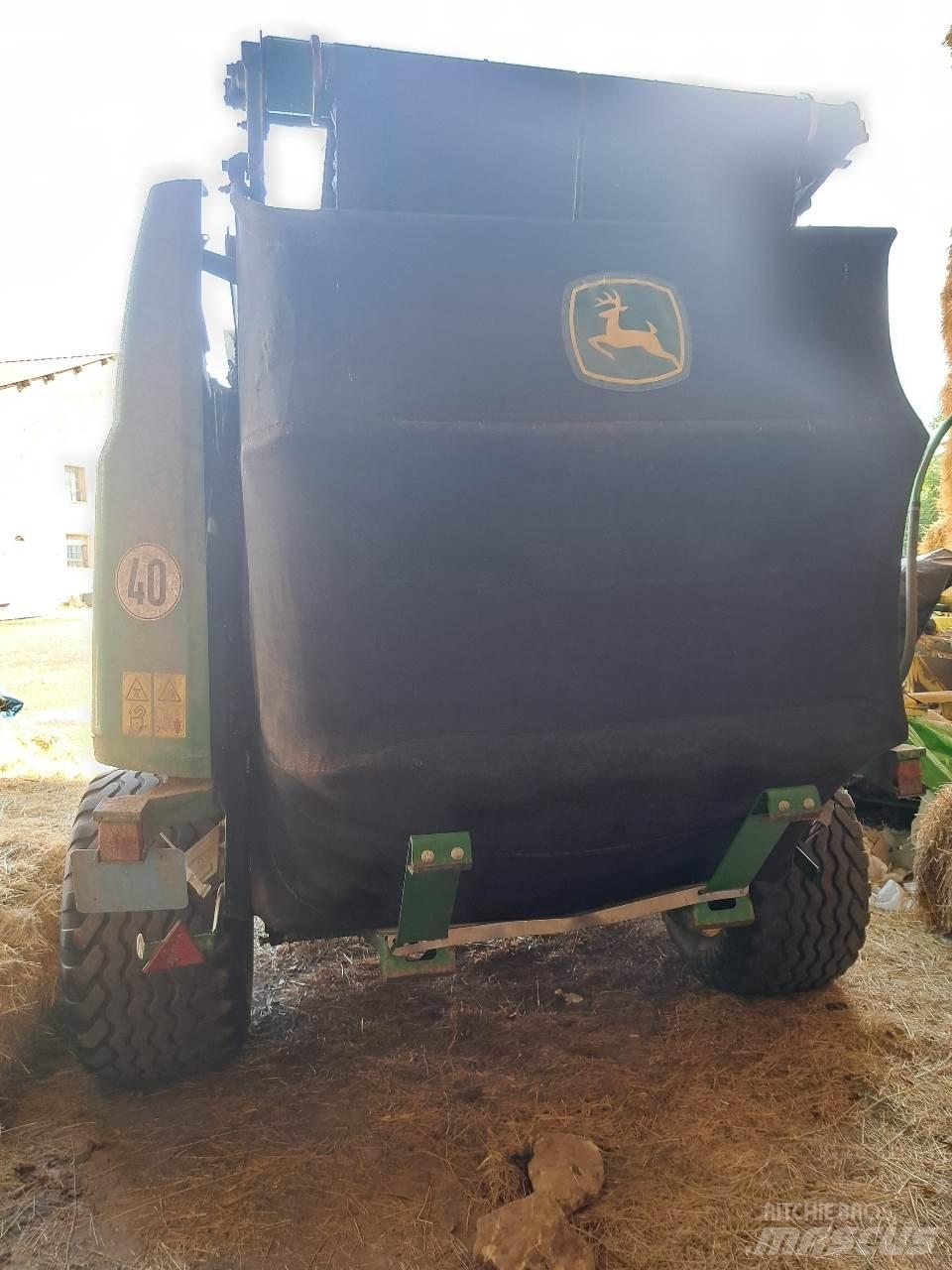 John Deere 990 Rundballe-pressere