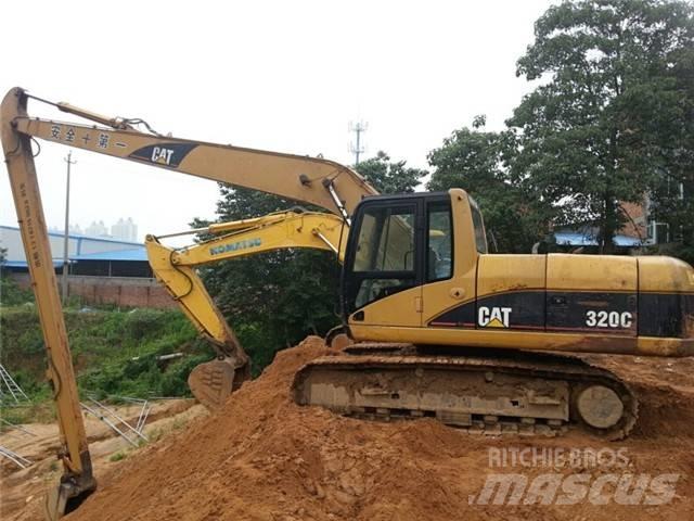 CAT 320 C Gravemaskiner med lang gravebom