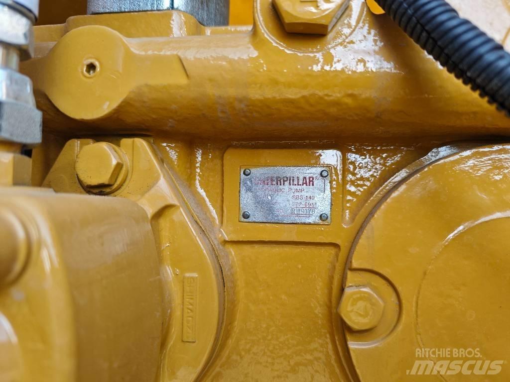 CAT 329 D Gravemaskiner på larvebånd