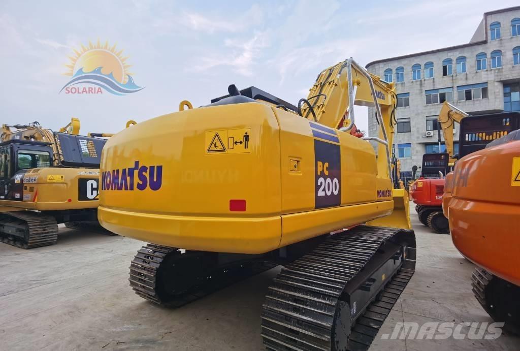 Komatsu PC 200-7 Gravemaskiner på larvebånd