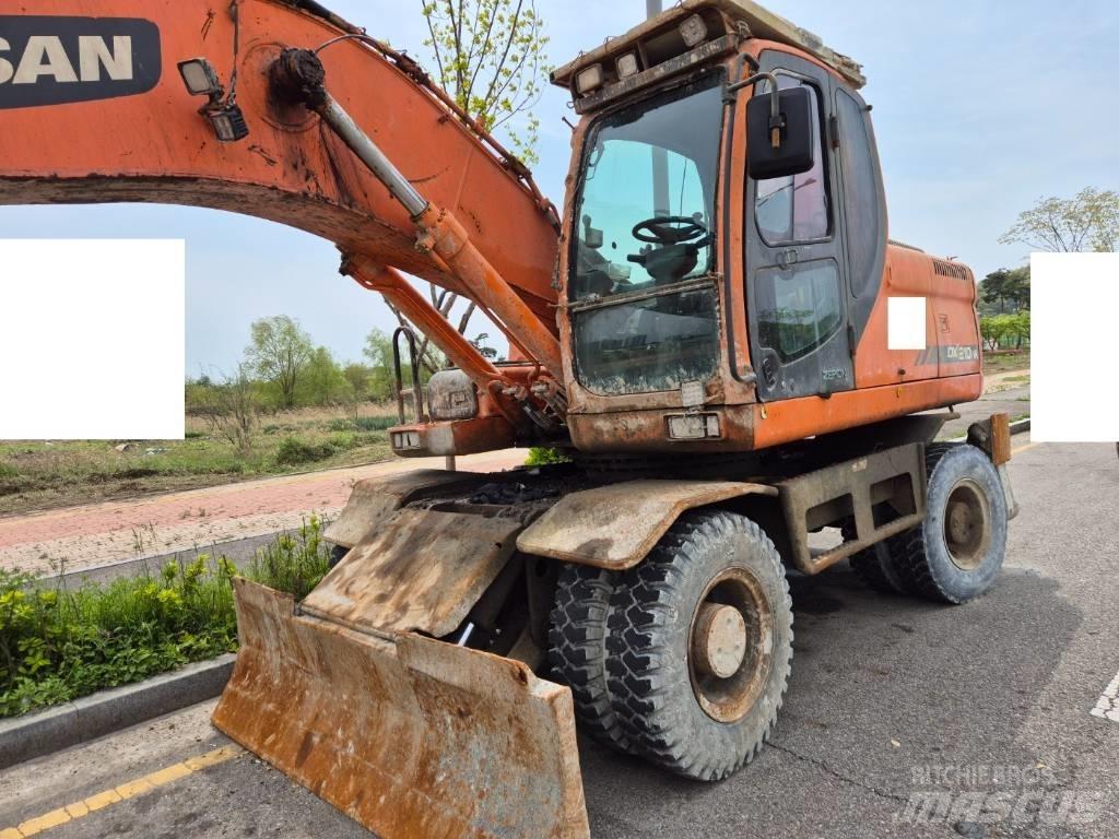 Doosan DX210WA Gravemaskiner på hjul