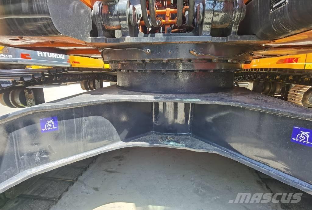 Doosan DX 225 LC Gravemaskiner på larvebånd