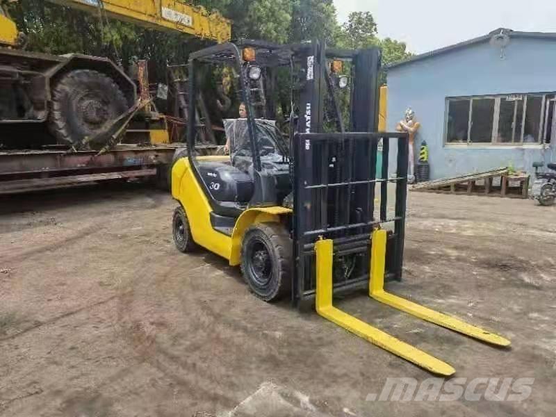 Komatsu 3Ton Diesel gaffeltrucks