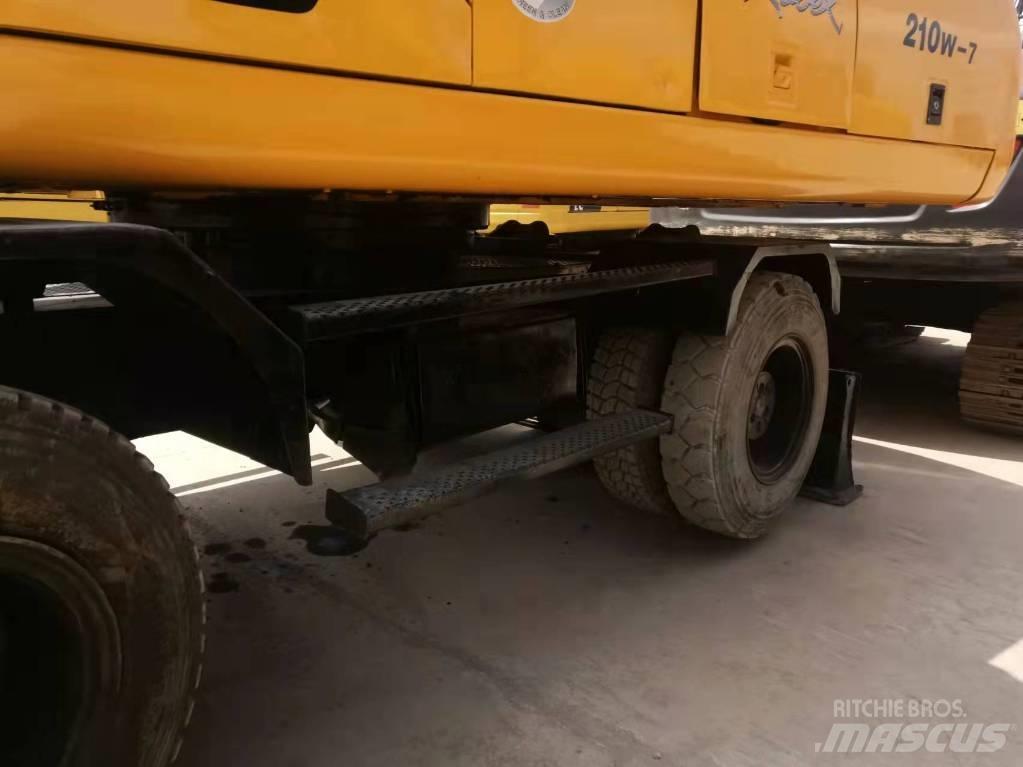 Hyundai 210-7 Gravemaskiner på hjul