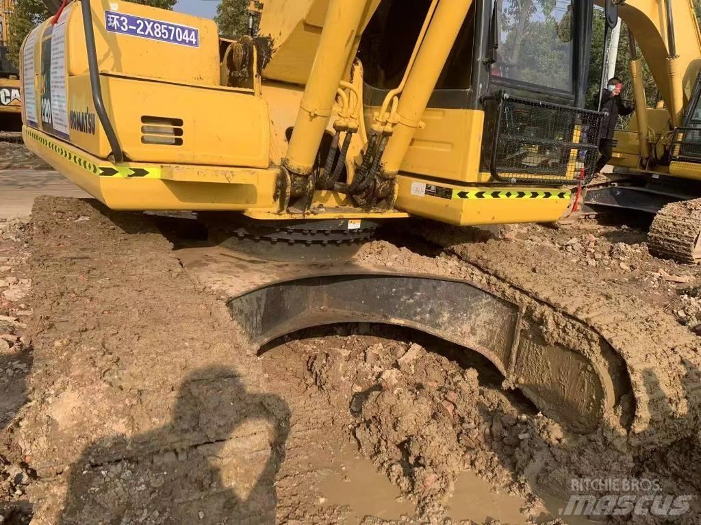 Komatsu PC 220-8M0 Gravemaskiner på larvebånd