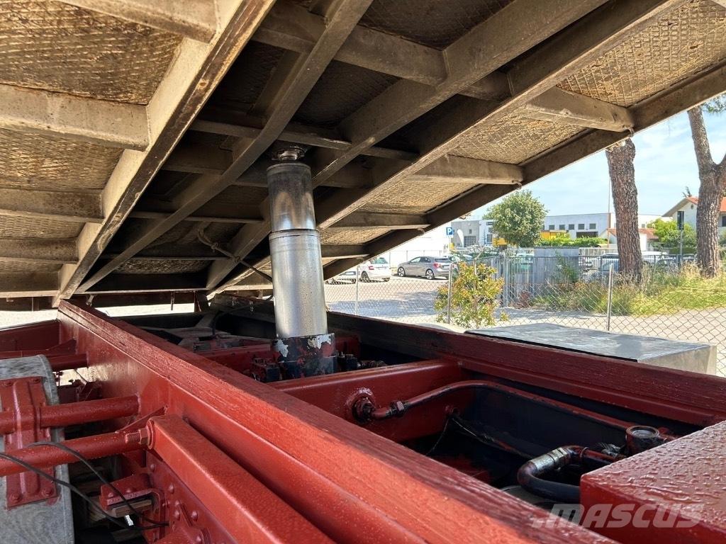 Iveco 120E18K Lastbil med lad/Flatbed