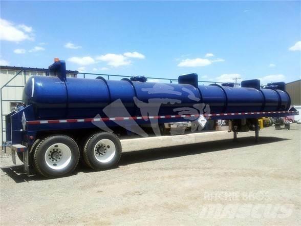 Tiger  Semi-trailer med Tank