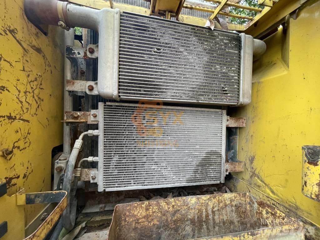 Komatsu PC 220-7 Gravemaskiner på larvebånd