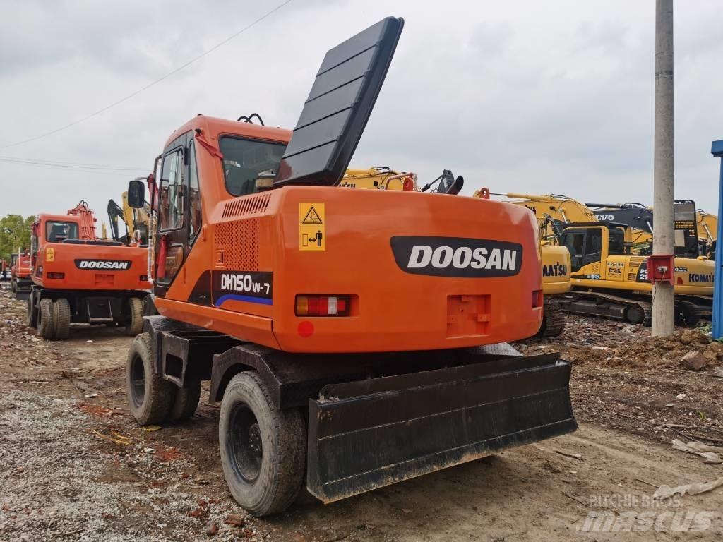 Doosan DH 150 W-7 Gravemaskiner på hjul