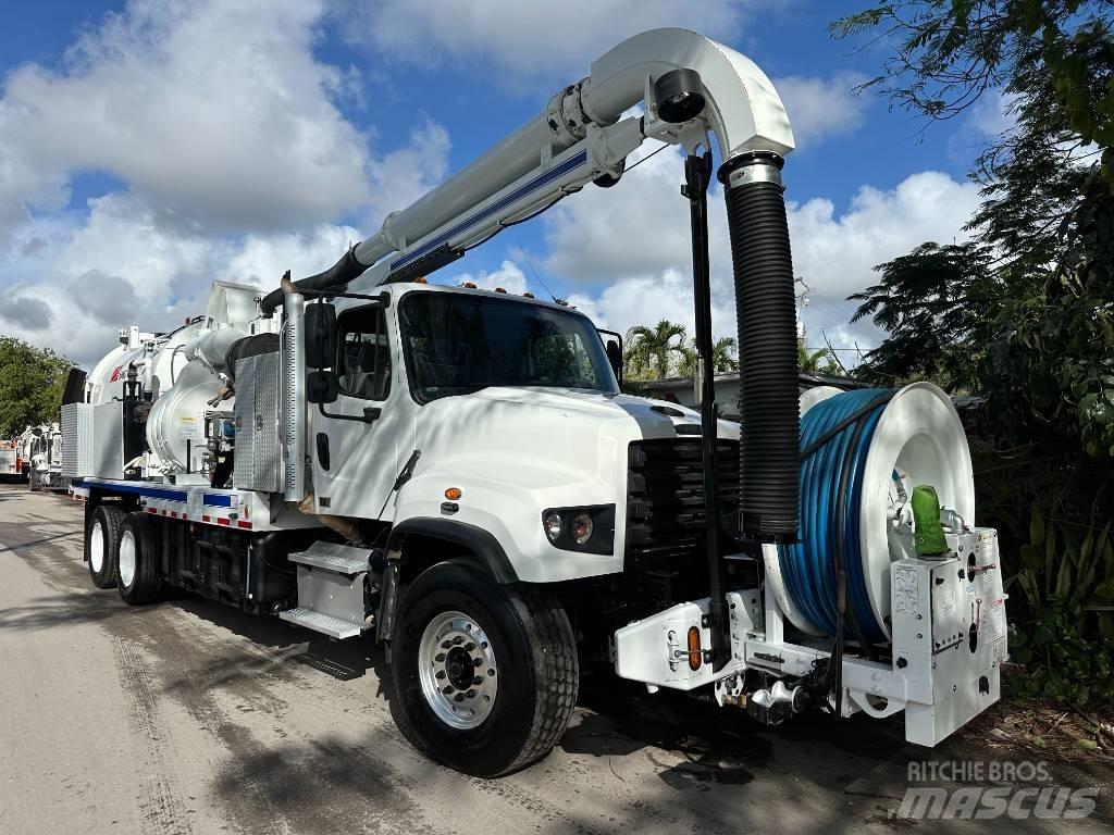 Freightliner 114 SD Slamsuger