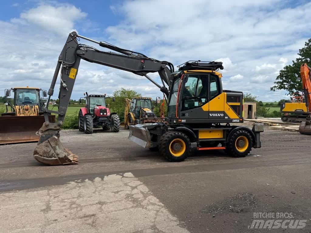Volvo EWR 150 E Gravemaskiner på hjul