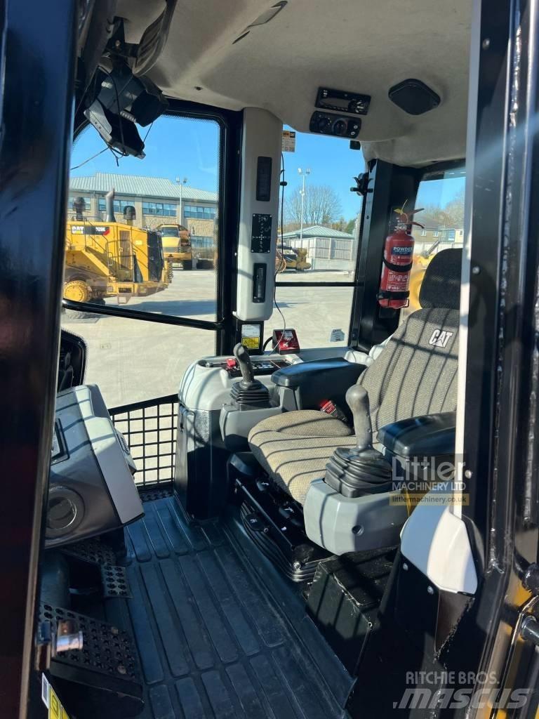 CAT 963K Larvebåndslæssere