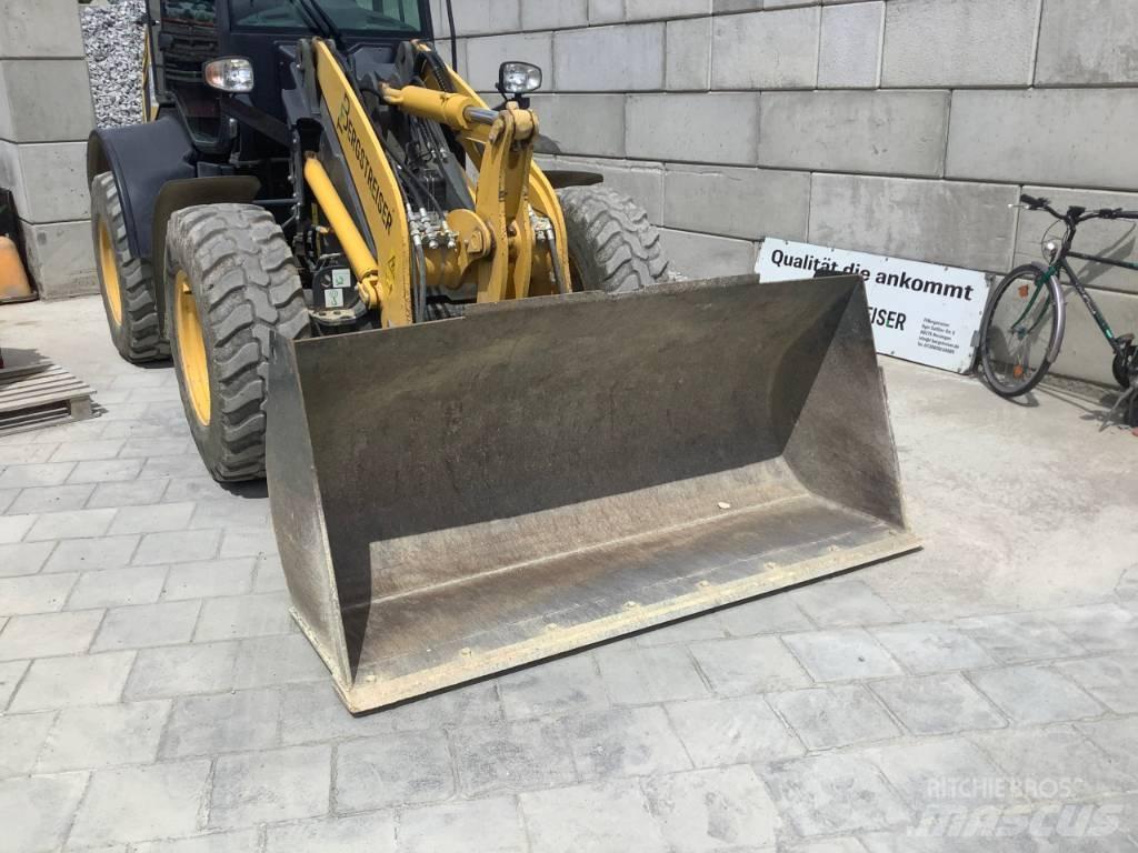 Komatsu WA100M-8 Læssemaskiner på hjul