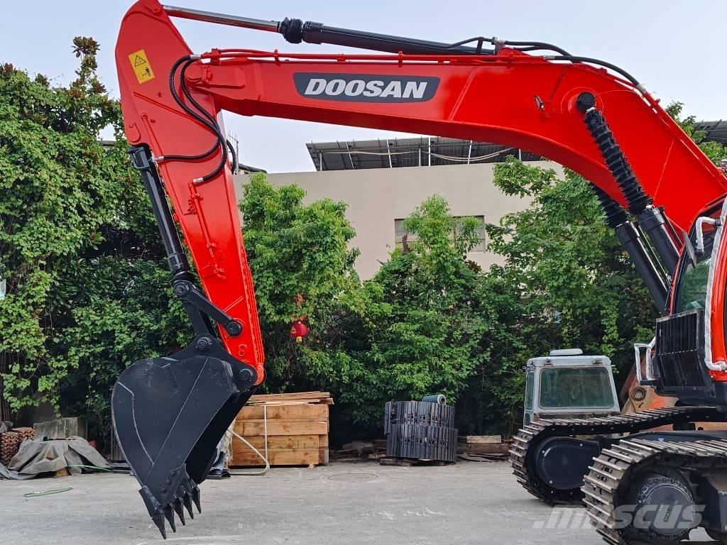 Doosan DX300LC-9C Gravemaskiner på larvebånd