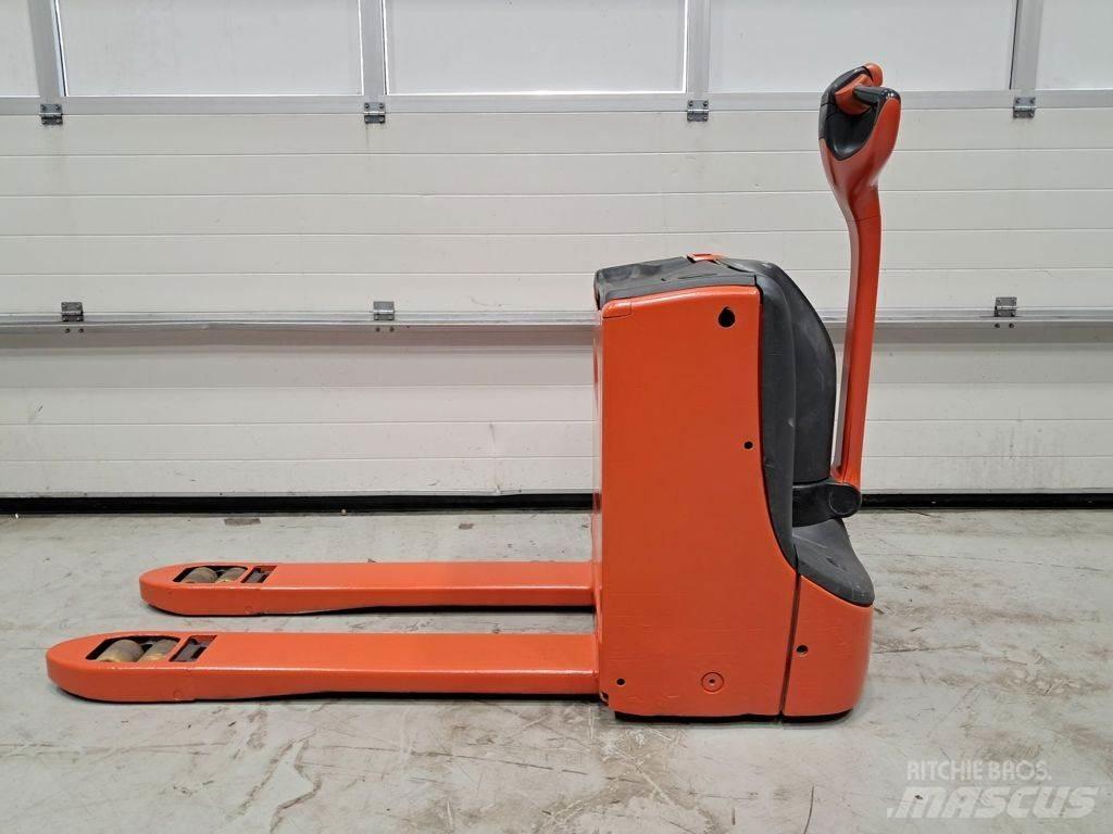 Linde T16 El-palleløftere