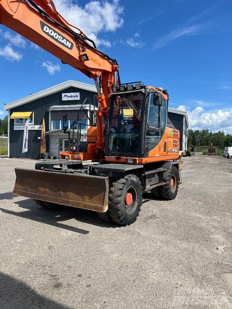 Doosan DX 160 W-3 Gravemaskiner på hjul