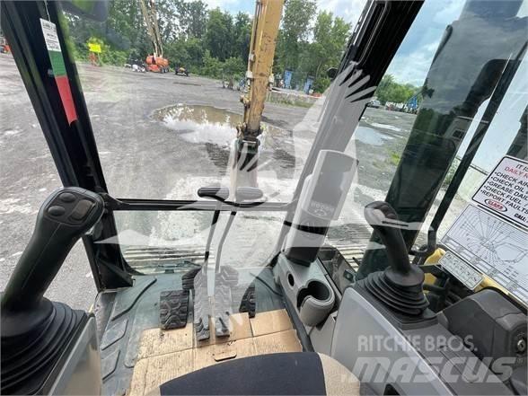 CAT 313FL Gravemaskiner på larvebånd