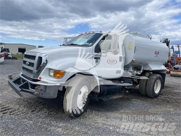 Ford F750 XL Tankvogne - vand