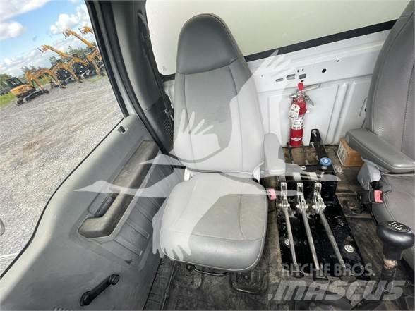 Ford F750 XL Tankvogne - vand
