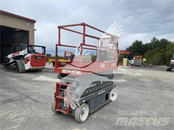 SkyJack SJ3226 Saxlifte