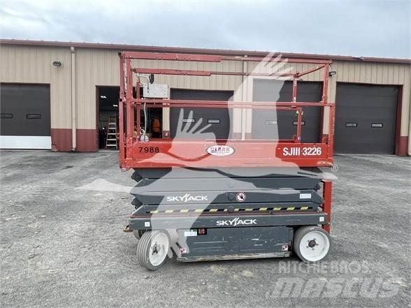 SkyJack SJ3226 Saxlifte