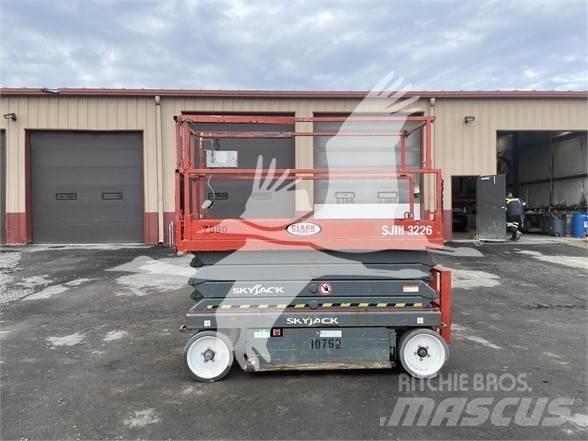 SkyJack SJ3226 Saxlifte