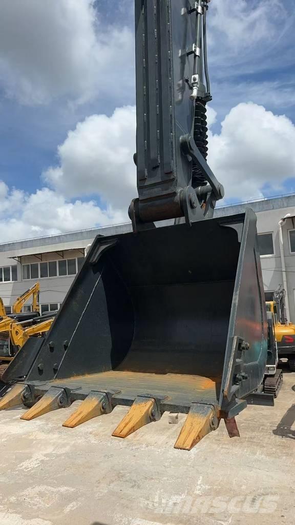 Hyundai r220lc-9s Midi-gravemaskiner 7t - 12t