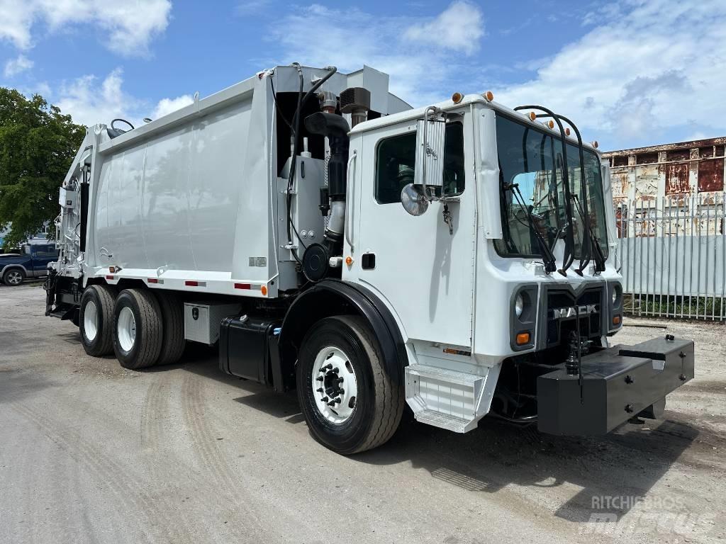 Mack MRU 613 Renovationslastbiler
