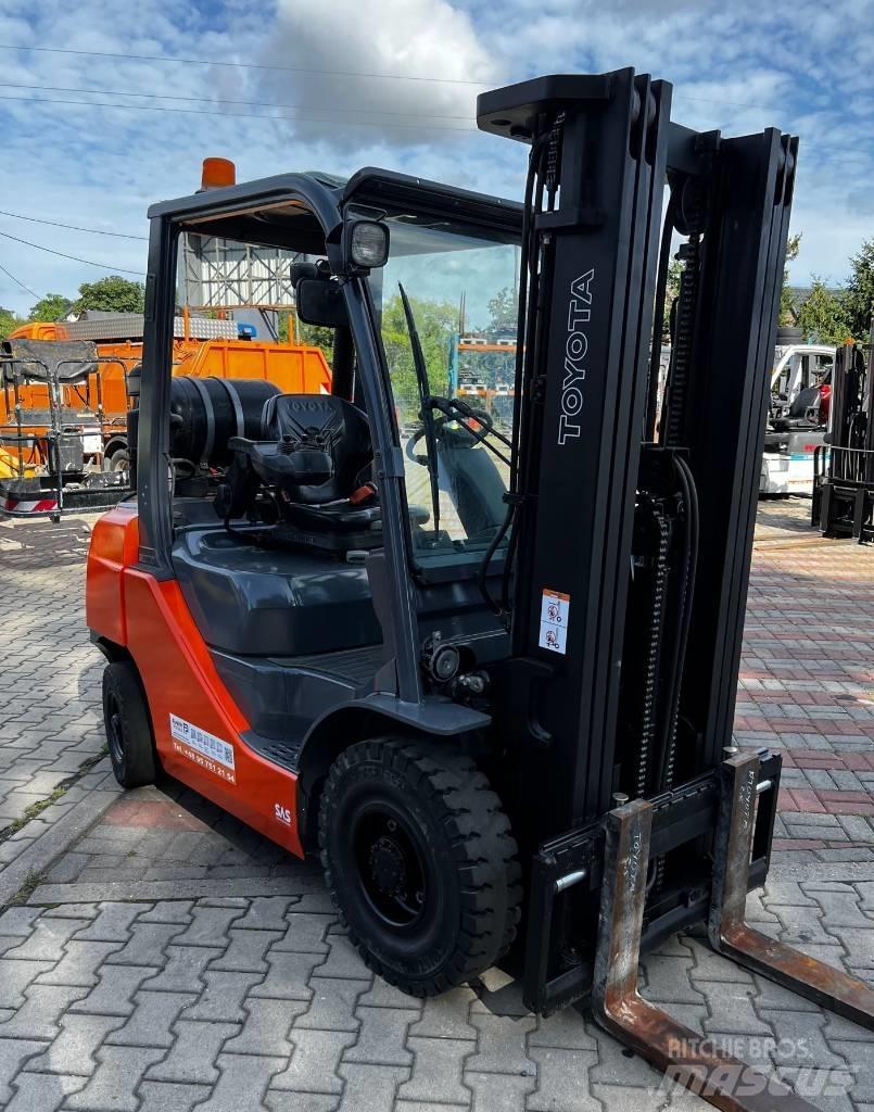 Toyota 02-8 FG F 25 LPG gaffeltrucks