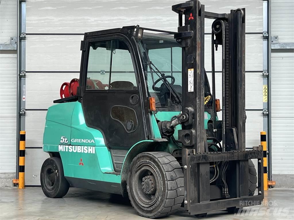 Mitsubishi FG 55 N LPG gaffeltrucks