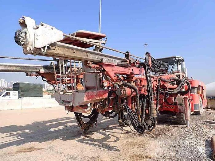 Sandvik DT821 C Overfladeboreudstyr / Borerigge