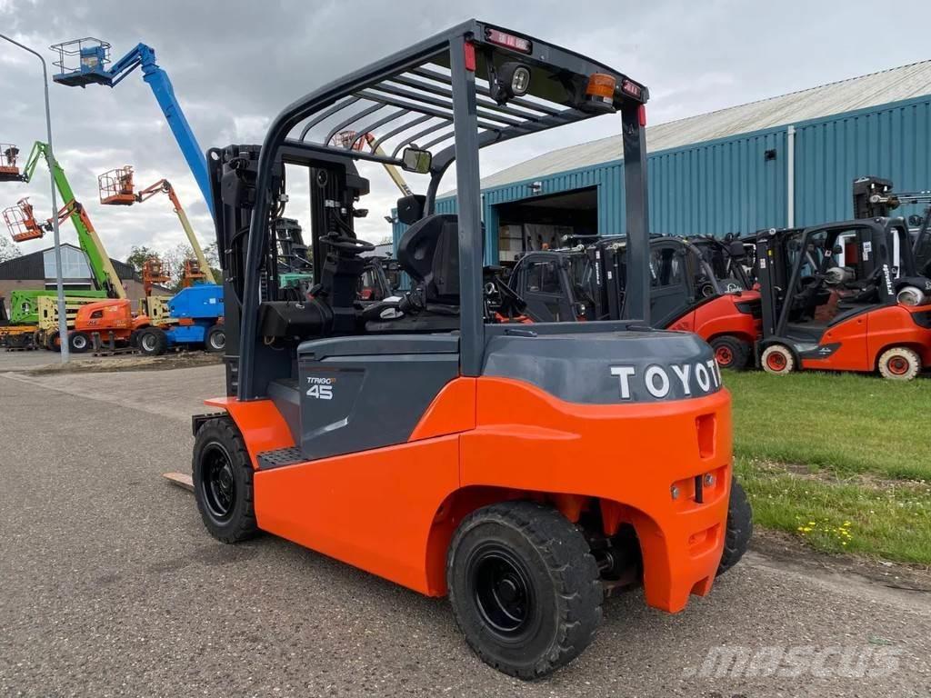 Toyota 8FBMT45 El gaffeltrucks